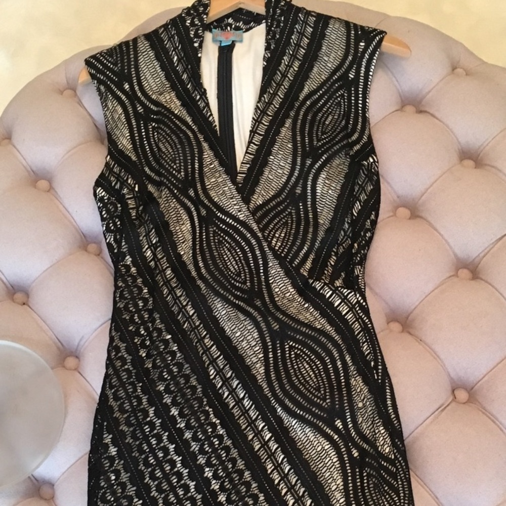 Plenty by Tracy Reese sleeveless wrap lace column dress - Picture 3 of 8